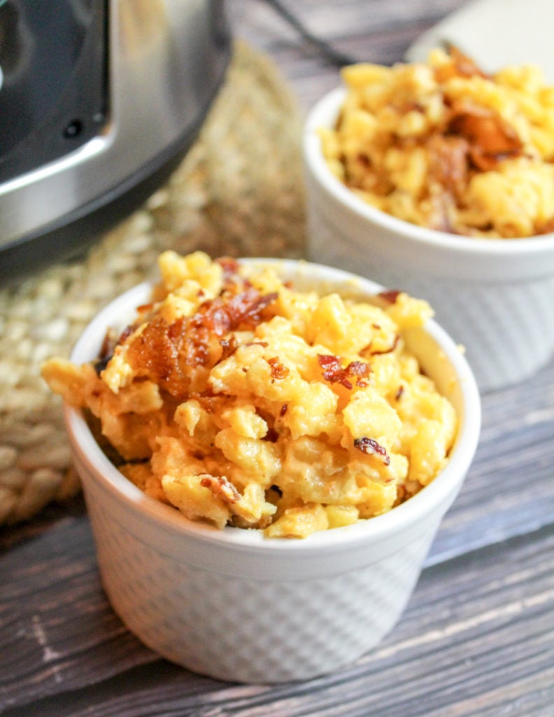 bowls of mac and cheese